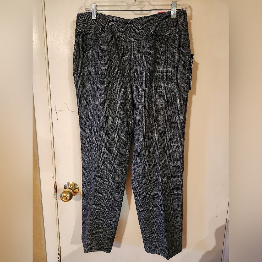 Investments Women's secret support straight leg dress pants. 6p